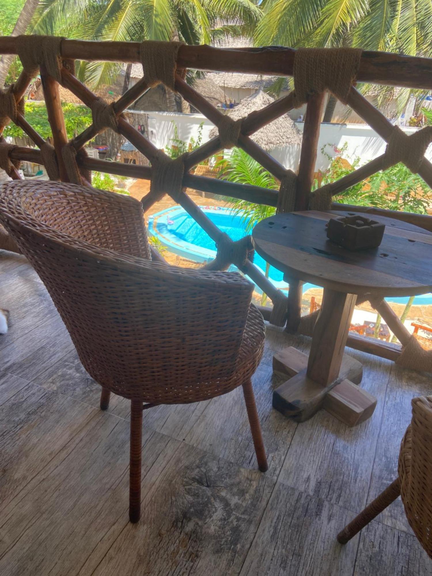 Waka Waka Bed & Breakfast Làng Làng Pwani Mchangani Ngoại thất bức ảnh