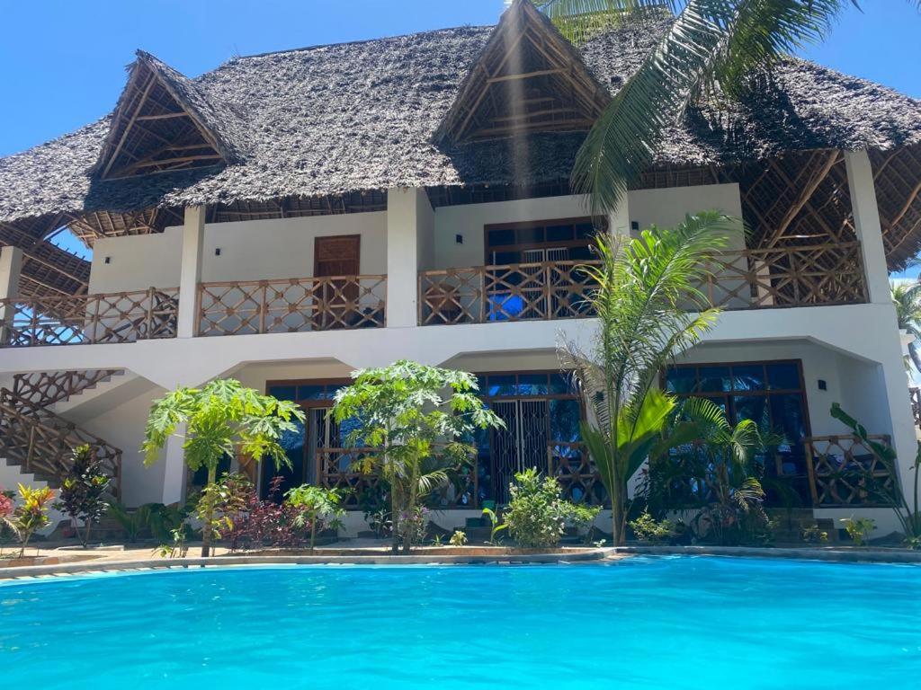 Waka Waka Bed & Breakfast Làng Làng Pwani Mchangani Ngoại thất bức ảnh