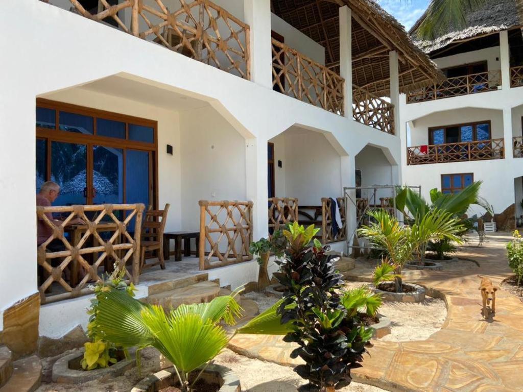 Waka Waka Bed & Breakfast Làng Làng Pwani Mchangani Ngoại thất bức ảnh