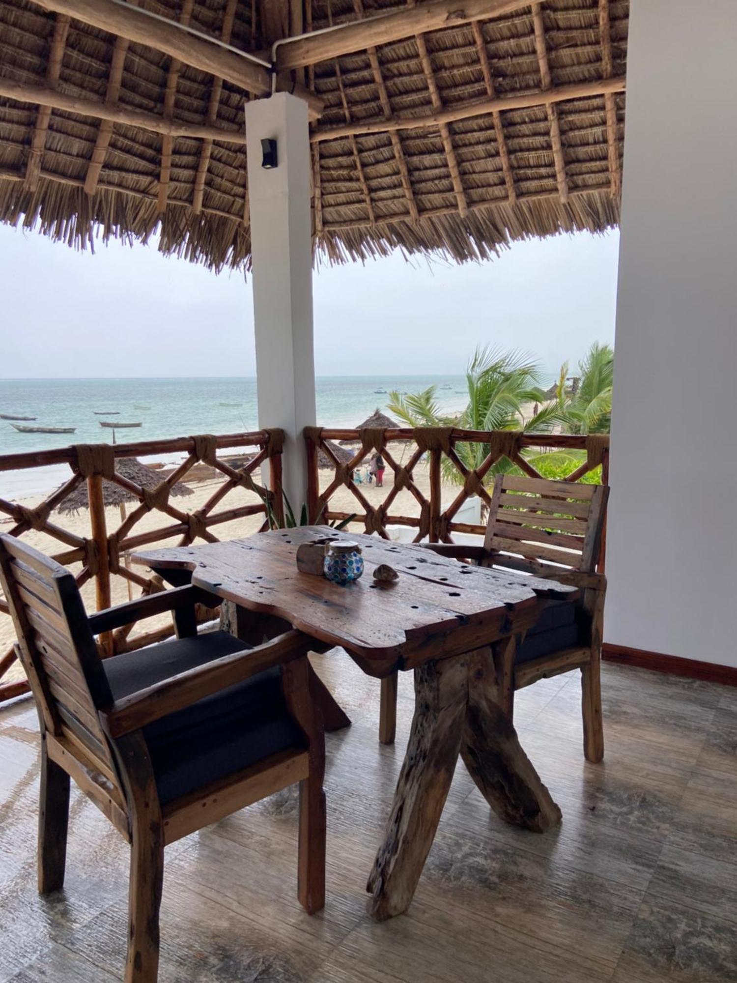 Waka Waka Bed & Breakfast Làng Làng Pwani Mchangani Ngoại thất bức ảnh